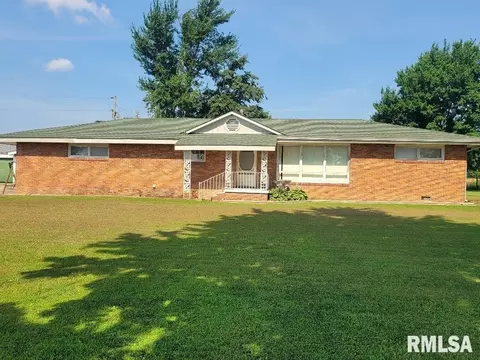 6647 County Road 950 Rd, Mcleansboro, IL 62859