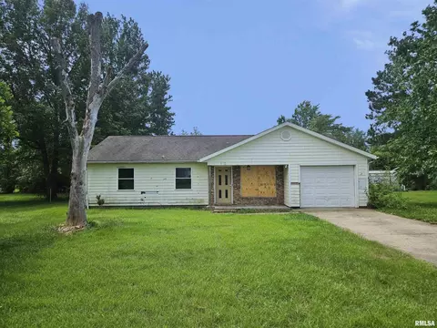 1605 E Pickett Ln, Marion, IL 62959