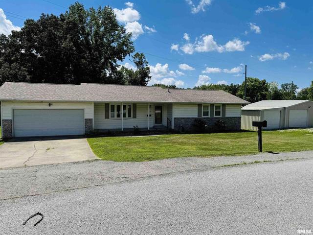 109 Division St, Anna, IL 62906