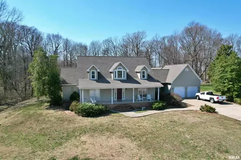 43 E Lakewood Dr, Metropolis, IL 62960