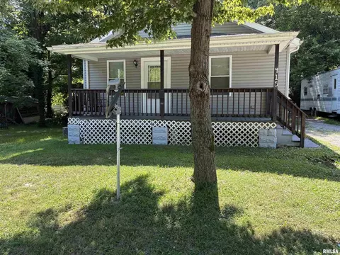 415 S 4th St, Mount Vernon, IL 62864