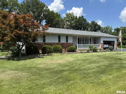 304 Lingale Ave, Marion, IL 62959