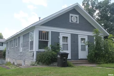 505 W Cherry St #2, Carbondale, IL 62901