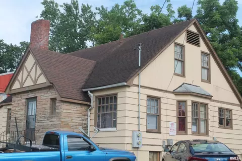 605 W Freeman St, Carbondale, IL 62901