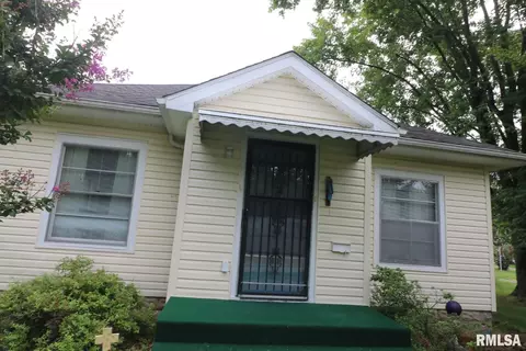106 Chutt St, Carterville, IL 62918