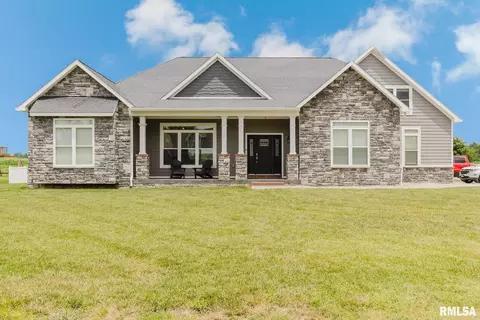 1712 Felts Dr, Marion, IL 62959