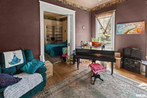 Living - 404 W Broadway St, Centralia, IL 62801 photo 5 of 5