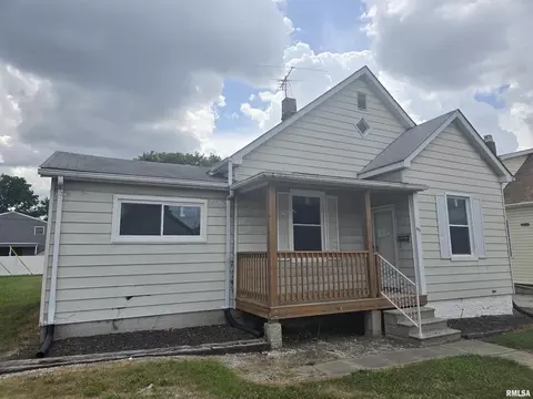 419 State St, Dupo, IL 62239