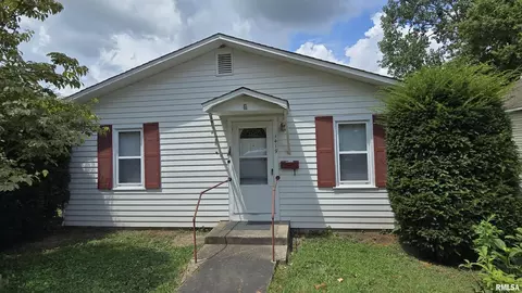 1419 S Granger St, Harrisburg, IL 62946