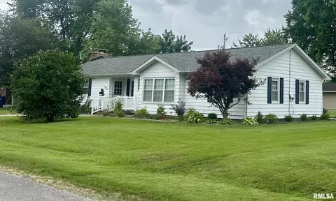728 E 4th St, Flora, IL 62839 photo 2