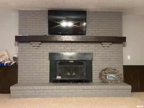 728 E 4th St, Flora, IL 62839 photo 7