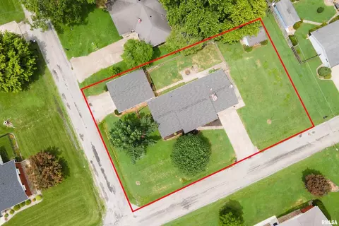 621 S 4th St, Herrin, IL 62948 photo 23