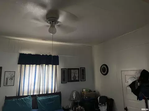 Bedroom - 404 N Beech St, Centralia, IL 62801 photo 1 of 2