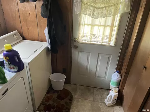 Other - 404 N Beech St, Centralia, IL 62801 photo 3 of 4