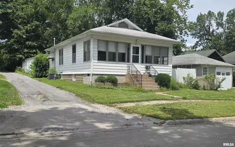502 W Chestnut St, Carbondale, IL 62901