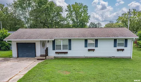 518 Roddy Rd, Salem, IL 62881