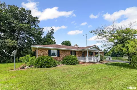 22677 Post Oak Rd, Walnut Hill, IL 62893