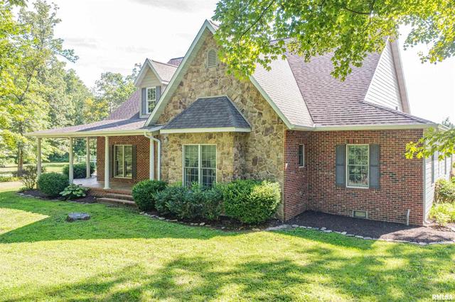 5315 Lois Ln, Salem, IL 62881
