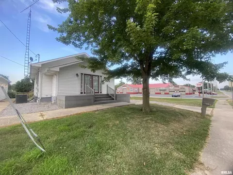 508 S Park St, Sesser, IL 62884