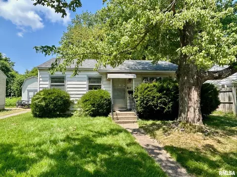 506 N Davis St, Carbondale, IL 62901