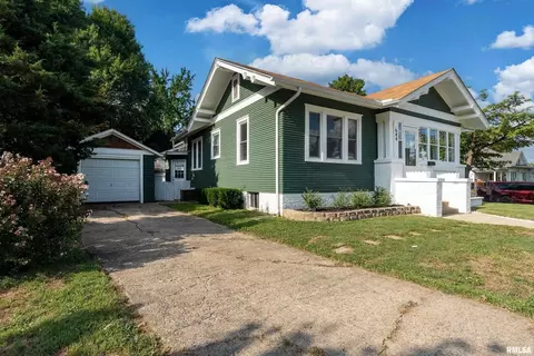 544 E Main St, Du Quoin, IL 62832