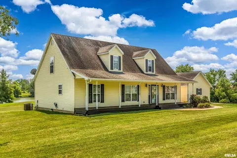 22 Smith Rd, Nashville, IL 62263
