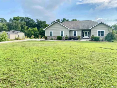 5060 England Rd, Kell, IL 62853