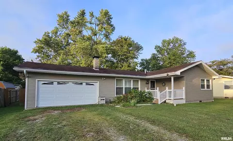 521 W Park St, Salem, IL 62881