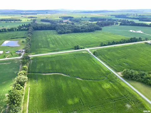 000 Ridgeway Rd, Eldorado, IL 62930