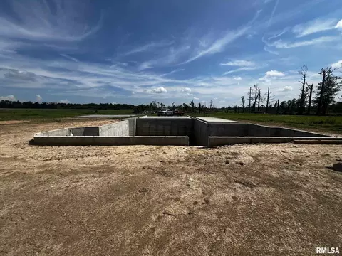 5962 Wards Mill Rd, Marion, IL 62959