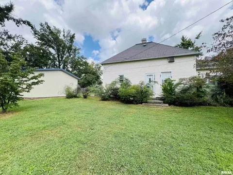 2301 N Main St, Eldorado, IL 62930