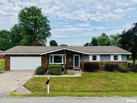 802 N Hughes St, West Frankfort, IL 62896