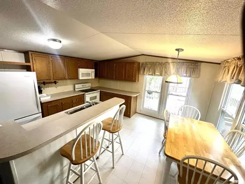 Kitchen - 2030 Gierten Rd, Centralia, IL 62801 photo 1 of 1