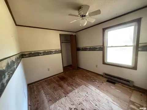 Bedroom - 9560 Lessley Rd, Sparta, IL 62286 photo 2 of 5