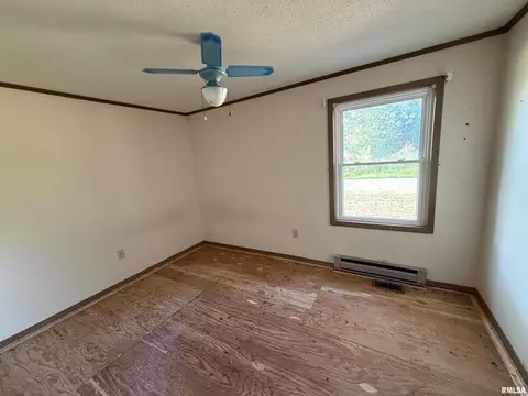 Bedroom - 9560 Lessley Rd, Sparta, IL 62286 photo 4 of 5