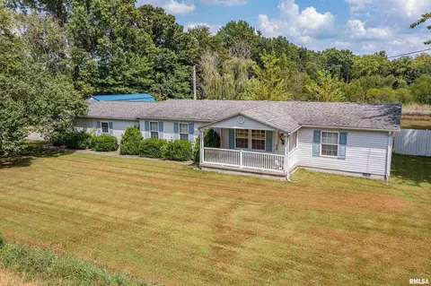 3256 S Hotze Rd, Salem, IL 62881
