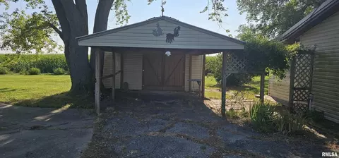 Exterior - 5274 Norton Rd, Sandoval, IL 62882 photo 9 of 14