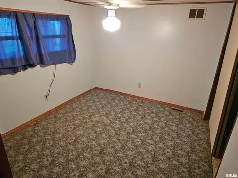 Bedroom - 5274 Norton Rd, Sandoval, IL 62882 photo 1 of 6