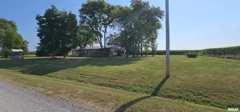 Exterior - 5274 Norton Rd, Sandoval, IL 62882 photo 13 of 14