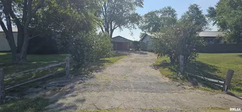Exterior - 5274 Norton Rd, Sandoval, IL 62882 photo 3 of 14