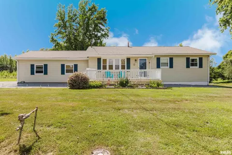 315 Lighthouse Rd, Harrisburg, IL 62946