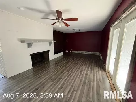 Living - 116 Evergreen Dr, Anna, IL 62906 photo 1 of 2