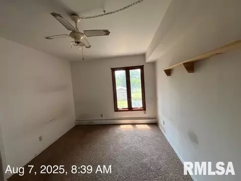 Bedroom - 116 Evergreen Dr, Anna, IL 62906 photo 2 of 2