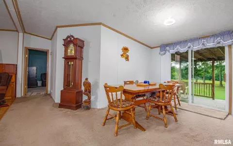 Dining - 16807 Kendall Rd, Mount Vernon, IL 62864 photo 1 of 1