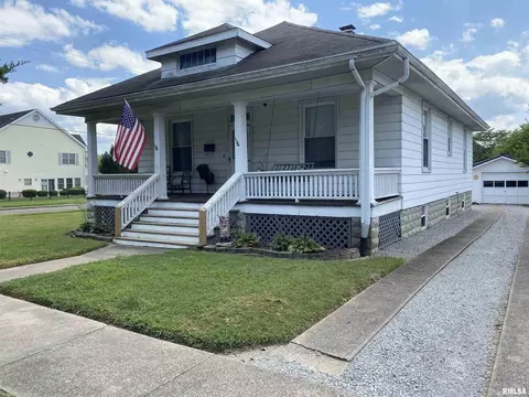 2101 Dewey St, Murphysboro, IL 62966