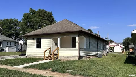 312 N Horn St, West Frankfort, IL 62896