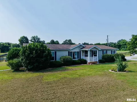 18170 Akin Blacktop, Benton, IL 62812