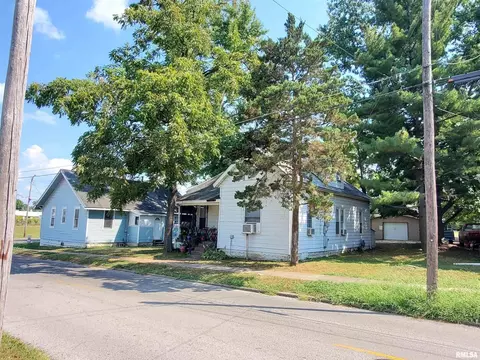 303 W Sycamore St, Carbondale, IL 62901