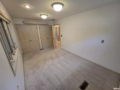 2 Webster Hill St, Mount Vernon, IL 62864 photo 27