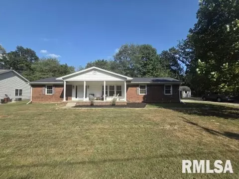 13964 N Indian Trail Dr, Mount Vernon, IL 62864